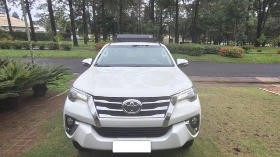 TOYOTA HILUX SW4 2.8 SRX 4X4 7 LUGARES 16V TURBO INTERCOOLER DIESEL 4P AUTOMÁTICO TOYOTA HILUX SW4 2.8 SRX 4X4 7 LUGARES 16V TURBO INTERCOOLER DIESEL 4P AUTOMÁTICO
